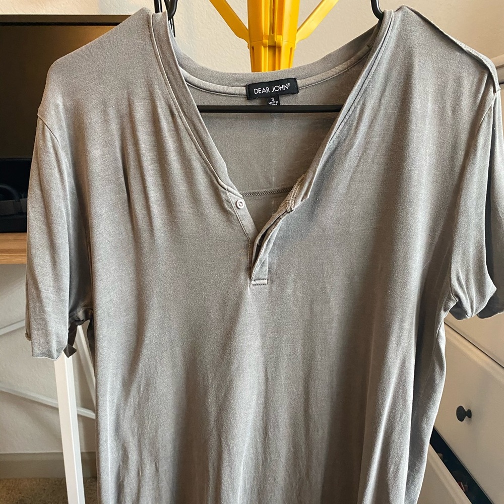 Claire’s Vneck Knit Top- Grey